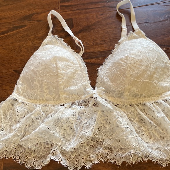 Stunning sexy lace bralette in size L - Picture 2 of 4